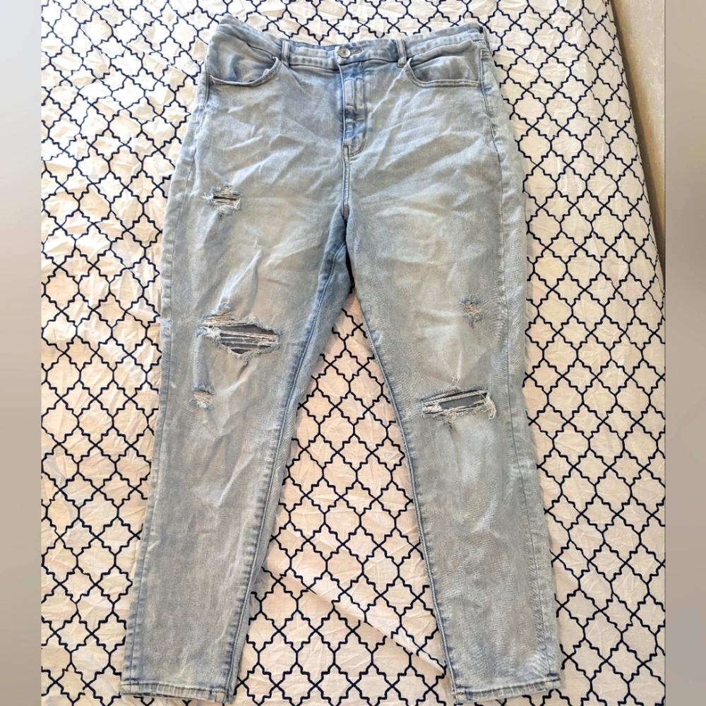 American Eagle Distressed Ripped Jeans Size 18